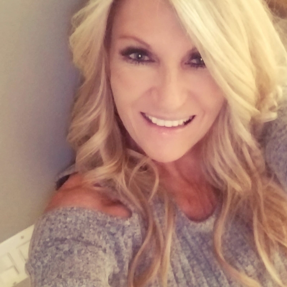 Meet the Posher Other - Meet your Posher, Becky